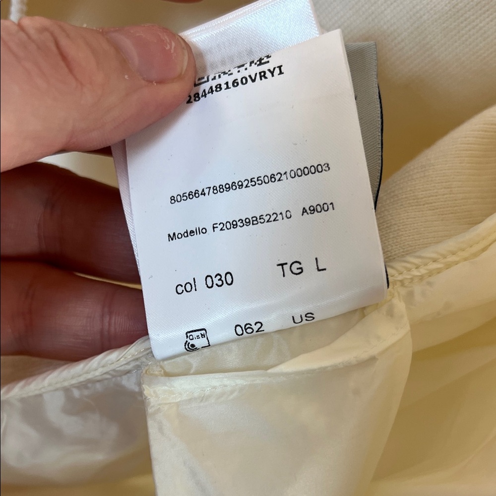 Moncler Women's Off-White Puffer Jacket - large - Picture 14 of 14